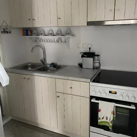Apartment Budget Downtown Apartment- Harma I